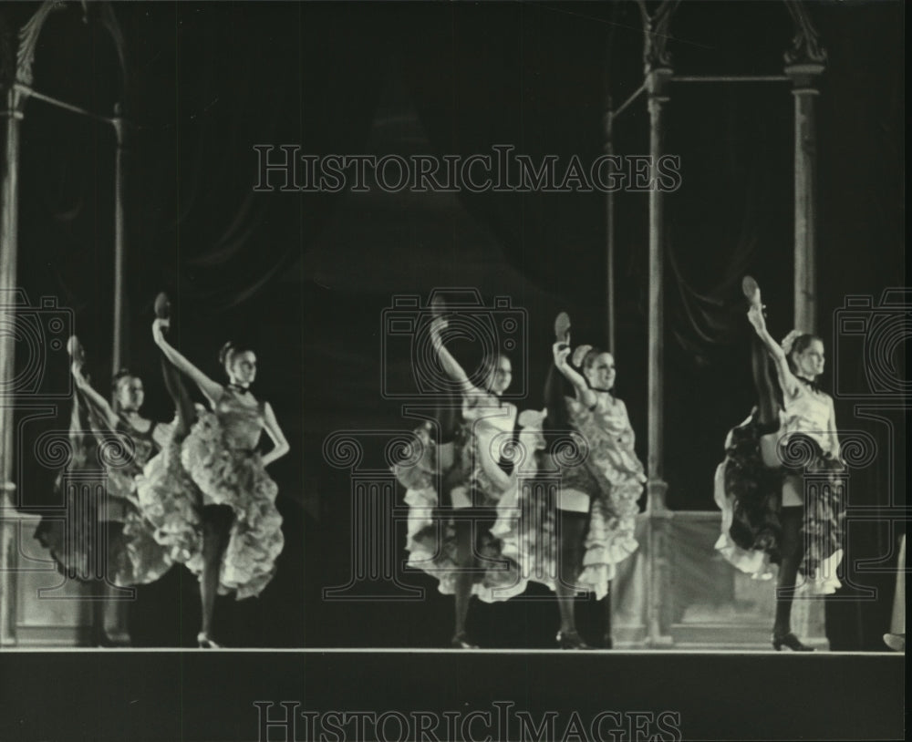 1986 Press Photo Women of the City Ballet of Houston perform a dance - hcp03680- Historic Images