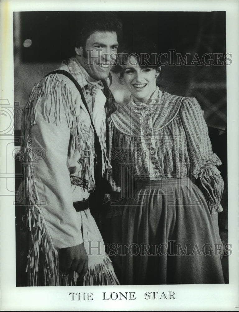 1985 Press Photo Cast members of &quot;The Lone Star&quot; at Galveston Island State Park- Historic Images