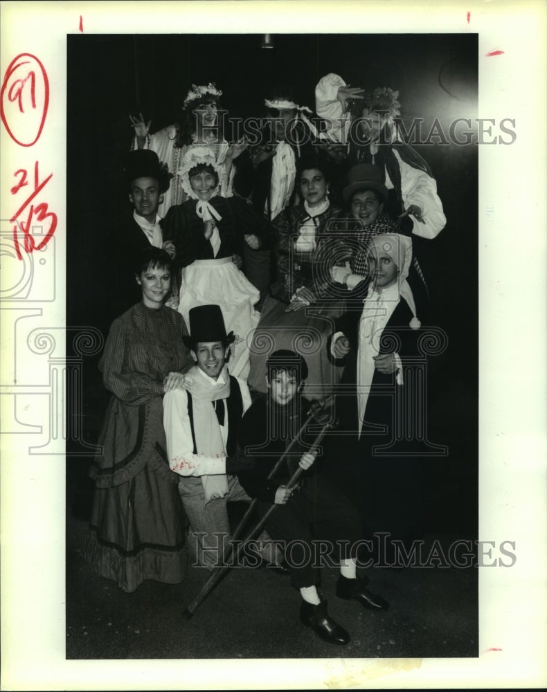 1987 Press Photo Cast of &quot;A Christmas Carol&quot; by the Chocolate Bayou Theater- Historic Images