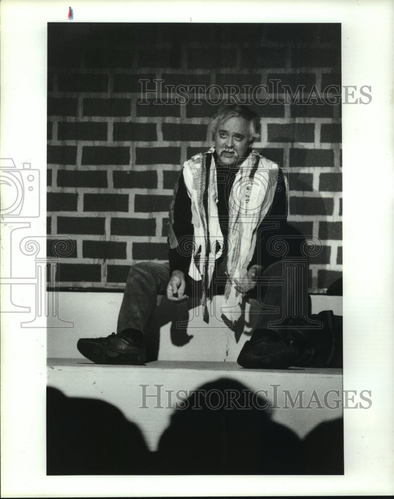 1991 Press Photo Dean Sieglaff acts in the play Lazarus in Houston - hcp03954- Historic Images