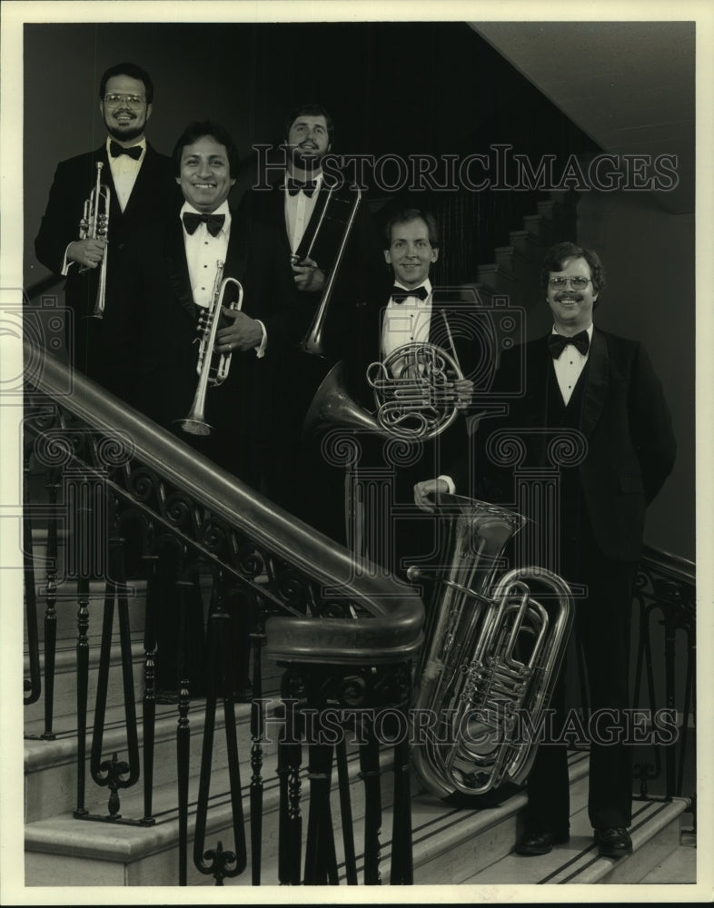 1985 Press Photo Members of the Choralis Brass Arts music group with instruments- Historic Images