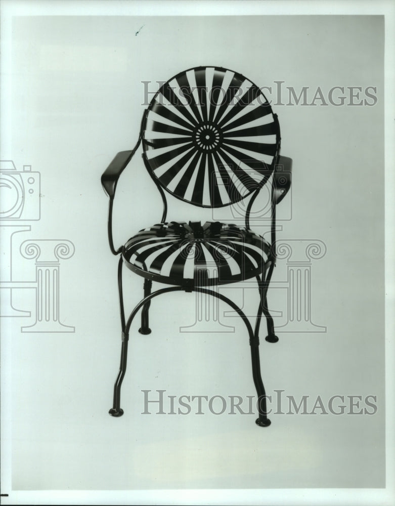 1990 Press Photo The Deauville arm chair - hcp04117- Historic Images