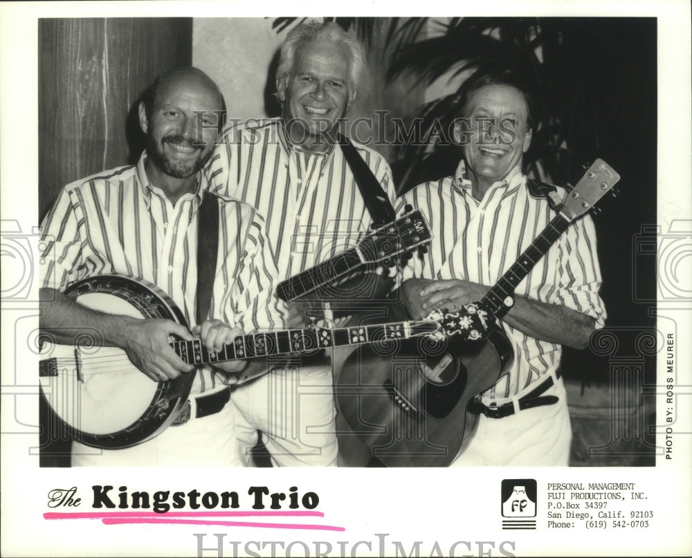 1994 Press Photo Members of The Kingston Trio music group with instruments- Historic Images