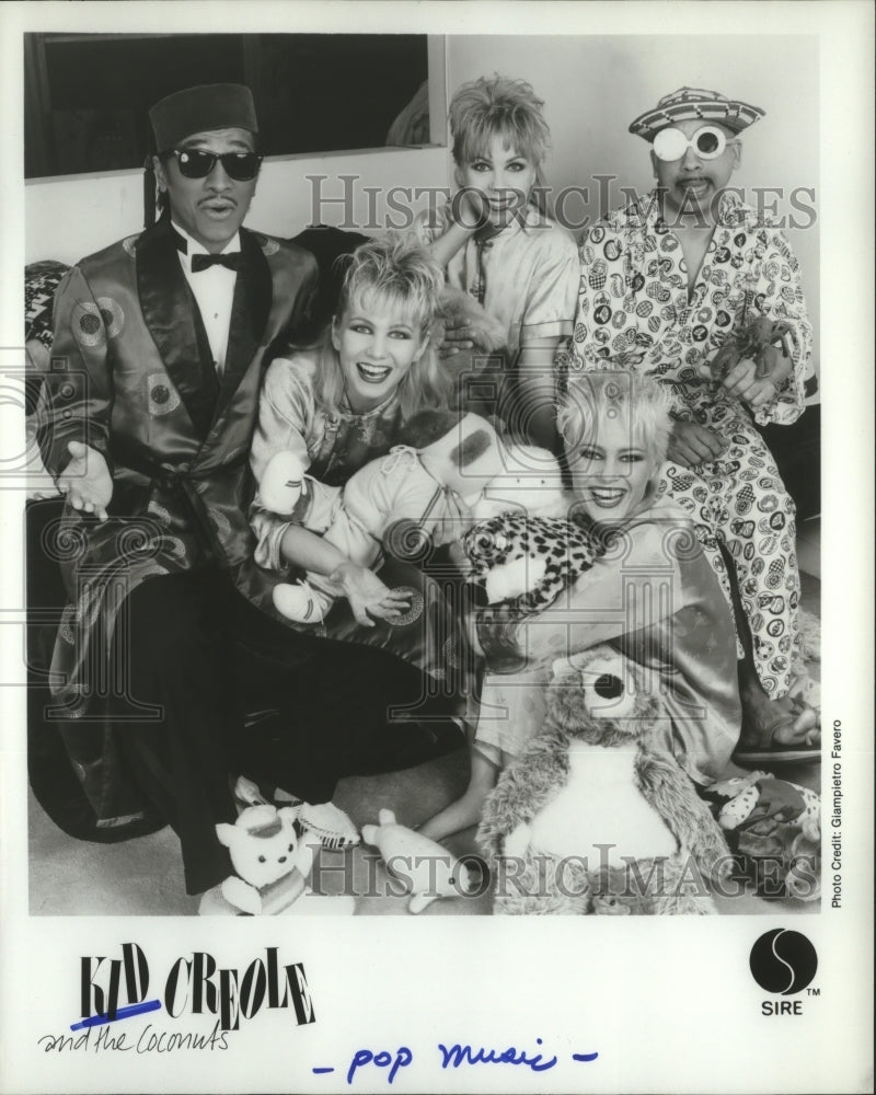 1985 Press Photo Members of the pop music group Kid Creole and the Coconuts- Historic Images