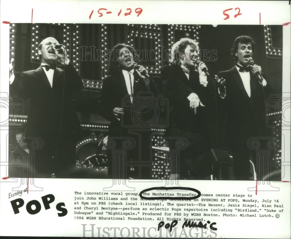 1984 Press Photo The pop music group The Manhattan Transfer during performance- Historic Images