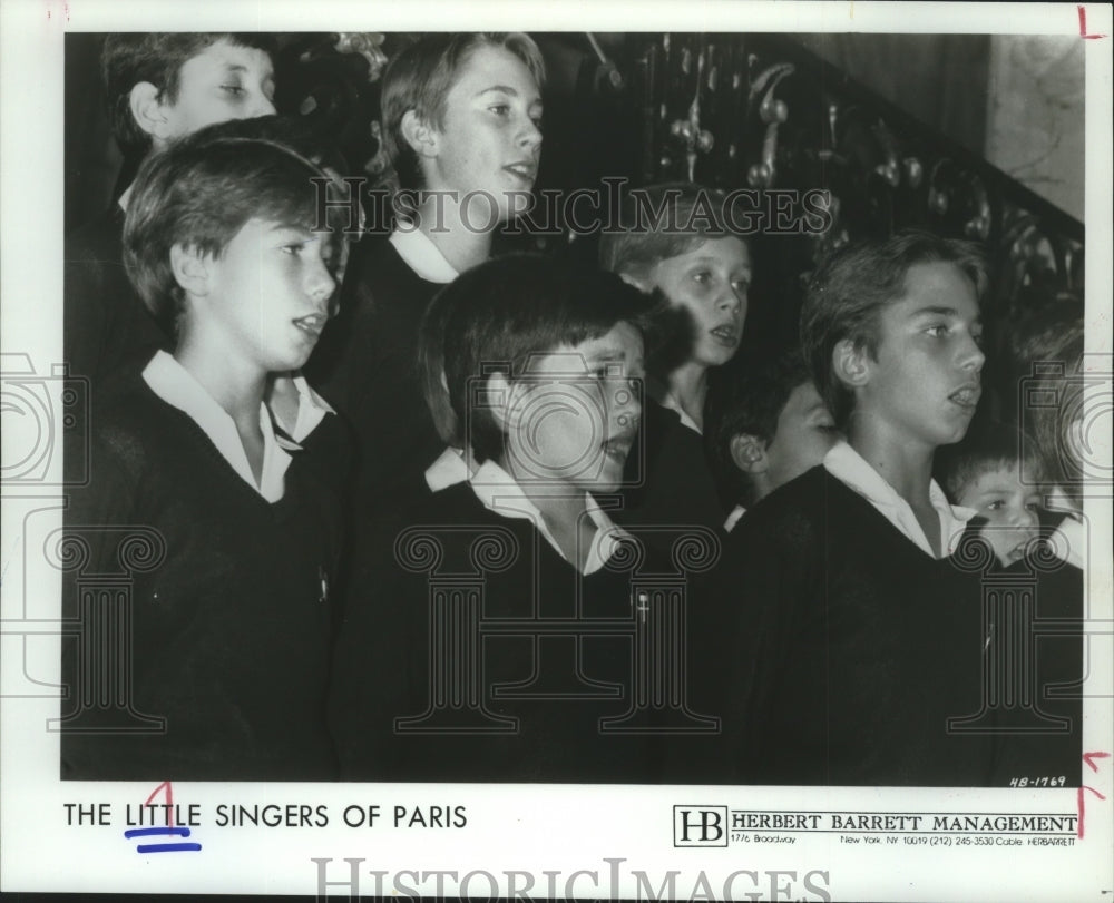 1990 Press Photo Singing group The Little Singers of Paris. - hcp04907- Historic Images