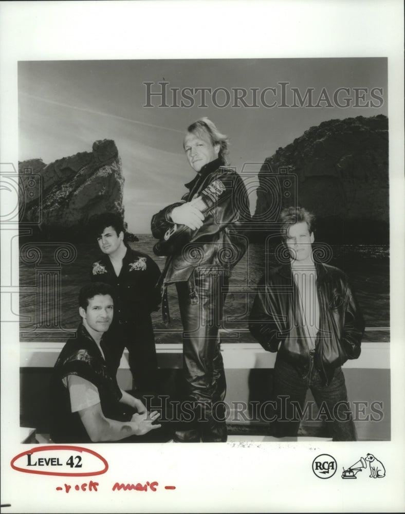 1992 Press Photo Members of the rock music group Level 42 - hcp05316- Historic Images