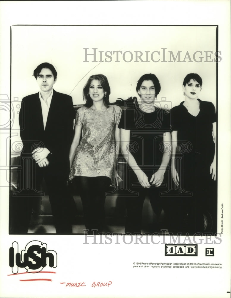 1995 Press Photo Members of the music group Lush - hcp05321- Historic Images