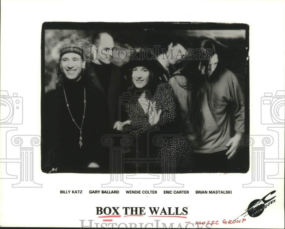 1995 Press Photo Members of &quot;Box The Walls&quot;. - hcp05601- Historic Images