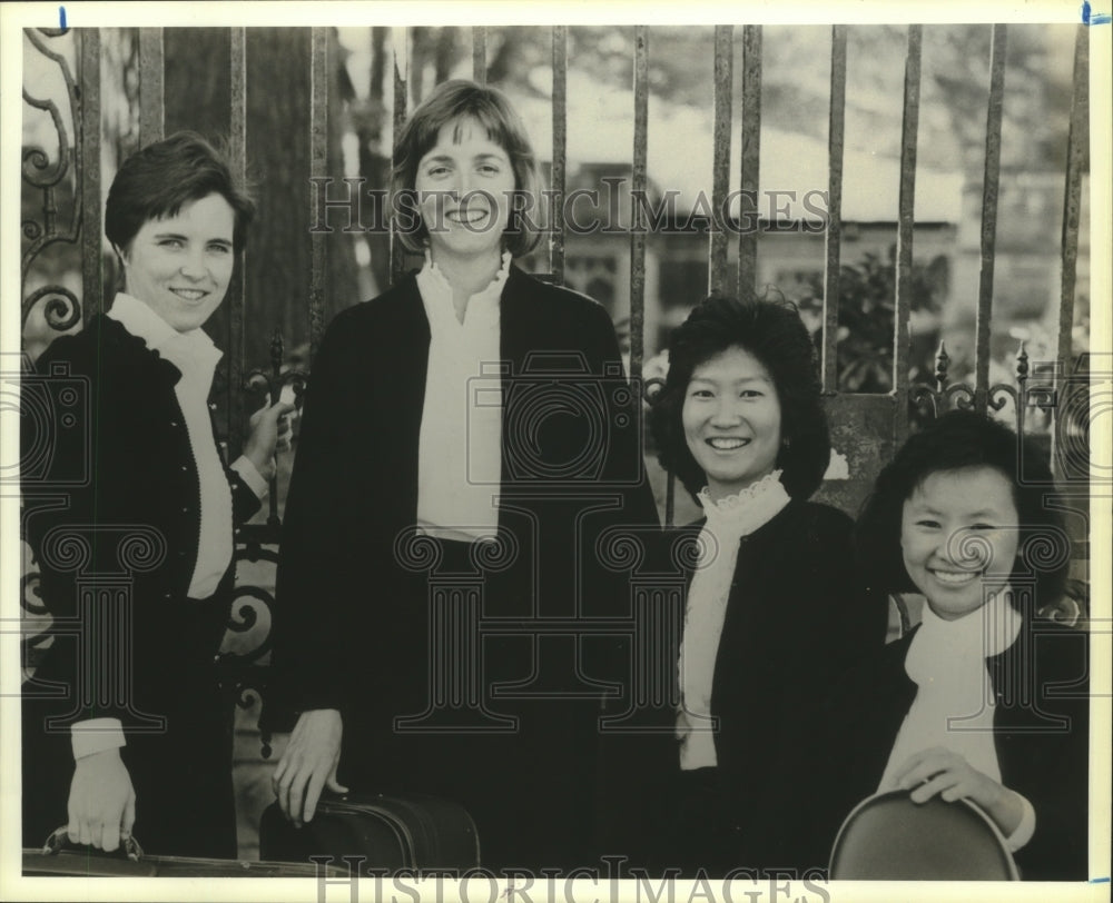 1986 Press Photo Members of &quot;The Franciscan String Quartet&quot;. - hcp05621- Historic Images