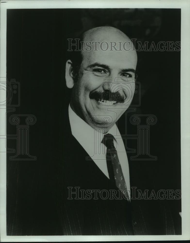 1980 Press Photo Rene Enriquez of "Hill Street Blues". - hcp05814- Historic Images