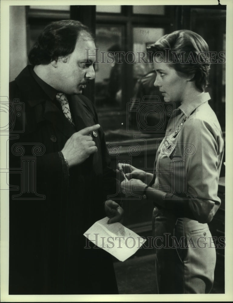 1986 Press Photo Dennis Franz & Judith Hansen star on "Hill Street Blues".- Historic Images