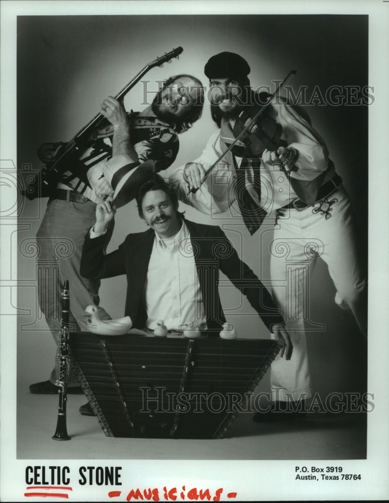 1986 Press Photo Musicians of "Celtic Stone". - hcp05904- Historic Images