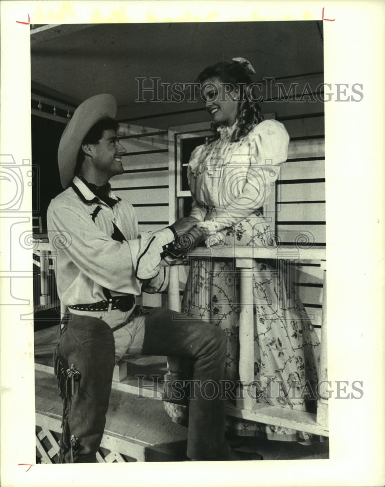 1989 Press Photo John Racca and Karen Olson featured in Oklahoma! production- Historic Images