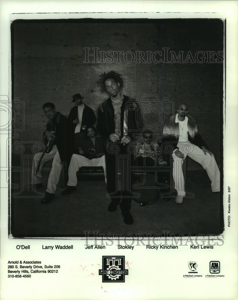 1998 Press Photo Members of rhythm and blues "Mint Condition". - hcp05938- Historic Images