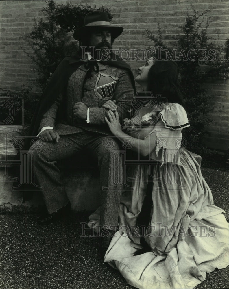 1981 Press Photo Ralph Katz and Nancy Ronden-Torondo in Ruddigore opera- Historic Images