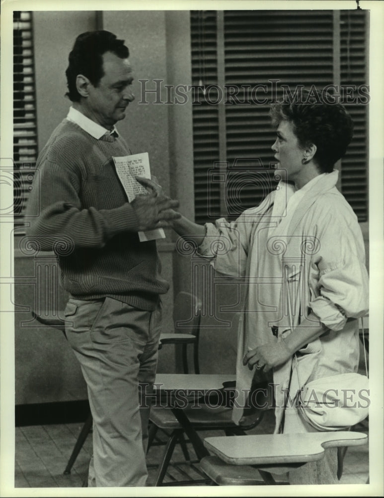 1986 Press Photo Rue McClanahan, Jerry Hardin on "The Golden Girls" NBC TV Show- Historic Images