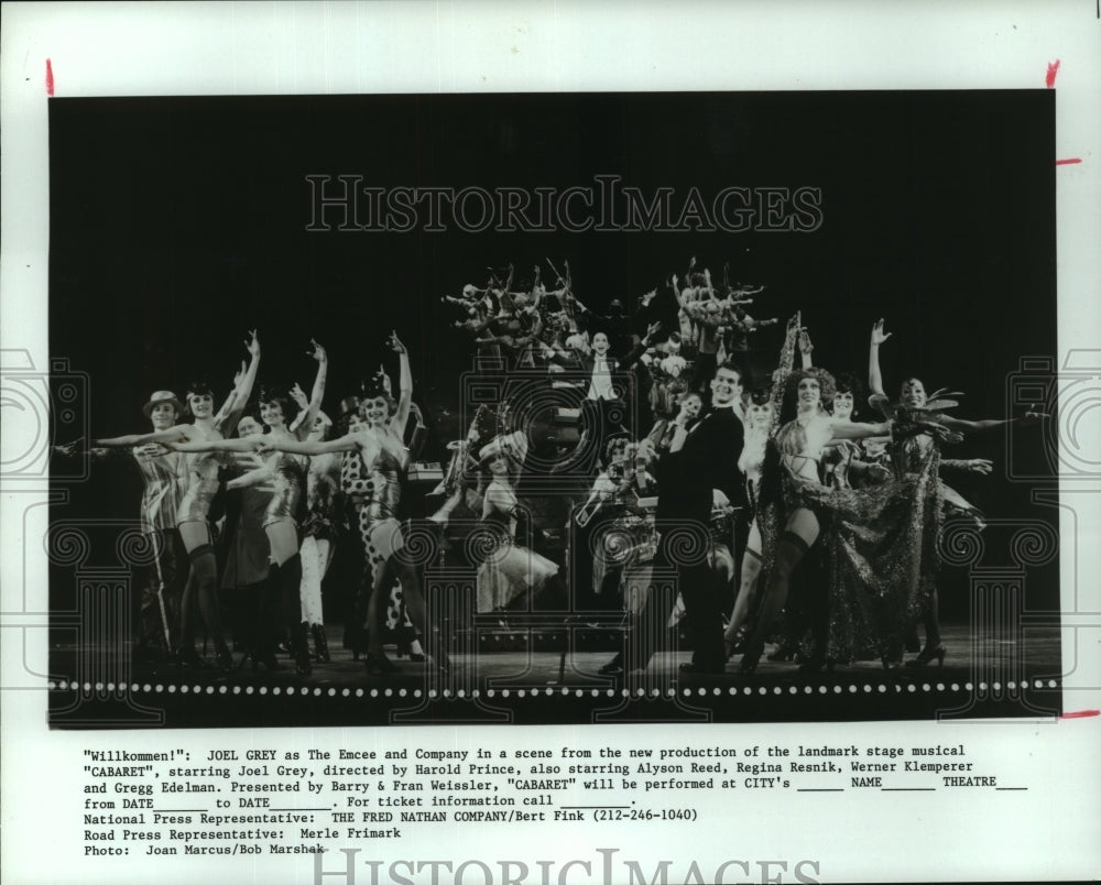 1987 Press Photo Joel Grey and the cast of &quot;Cabaret&quot; - hcp06583- Historic Images