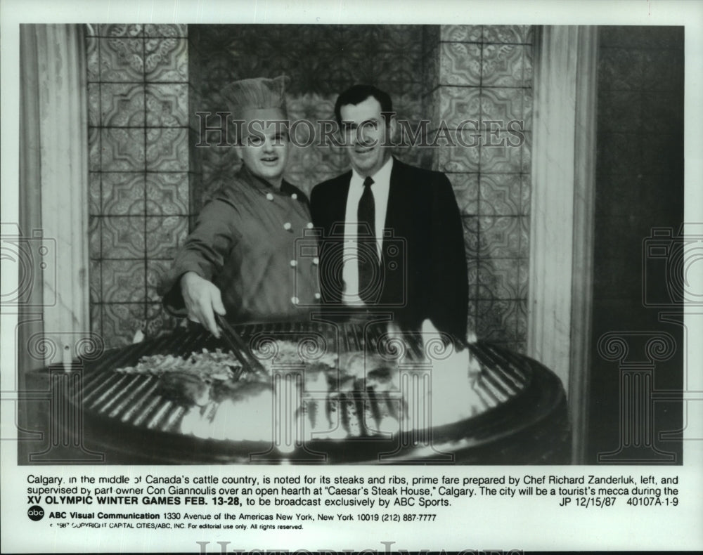 1987 Press Photo Chef Richard Zanderluk &amp; Con Giannoulis at Caesar&#39;s Steak House- Historic Images