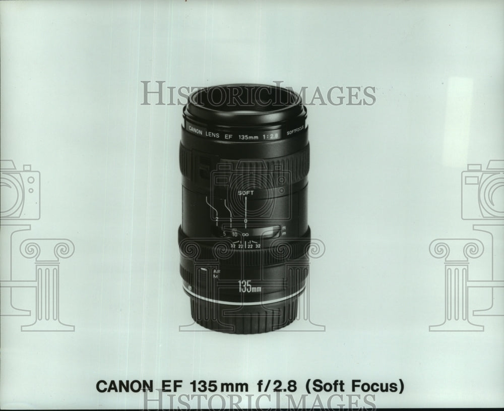 1987 Press Photo Canon EF 135mm f/2.8, Soft Focus Camera Lens - hcp06633- Historic Images