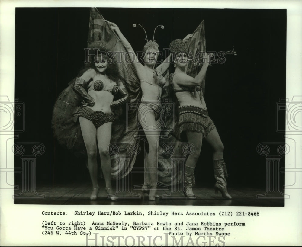 1990 Press Photo &quot;Gypsy&quot; Musical Scene at St. James Theater - hcp06882- Historic Images