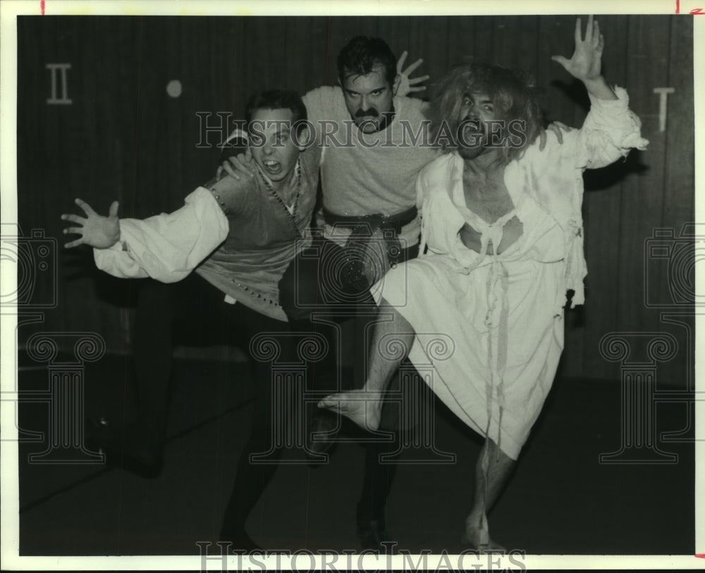 1989 Press Photo Pigs Dance II from &quot;Romp Through Hell&quot; Houston Heights Theater- Historic Images