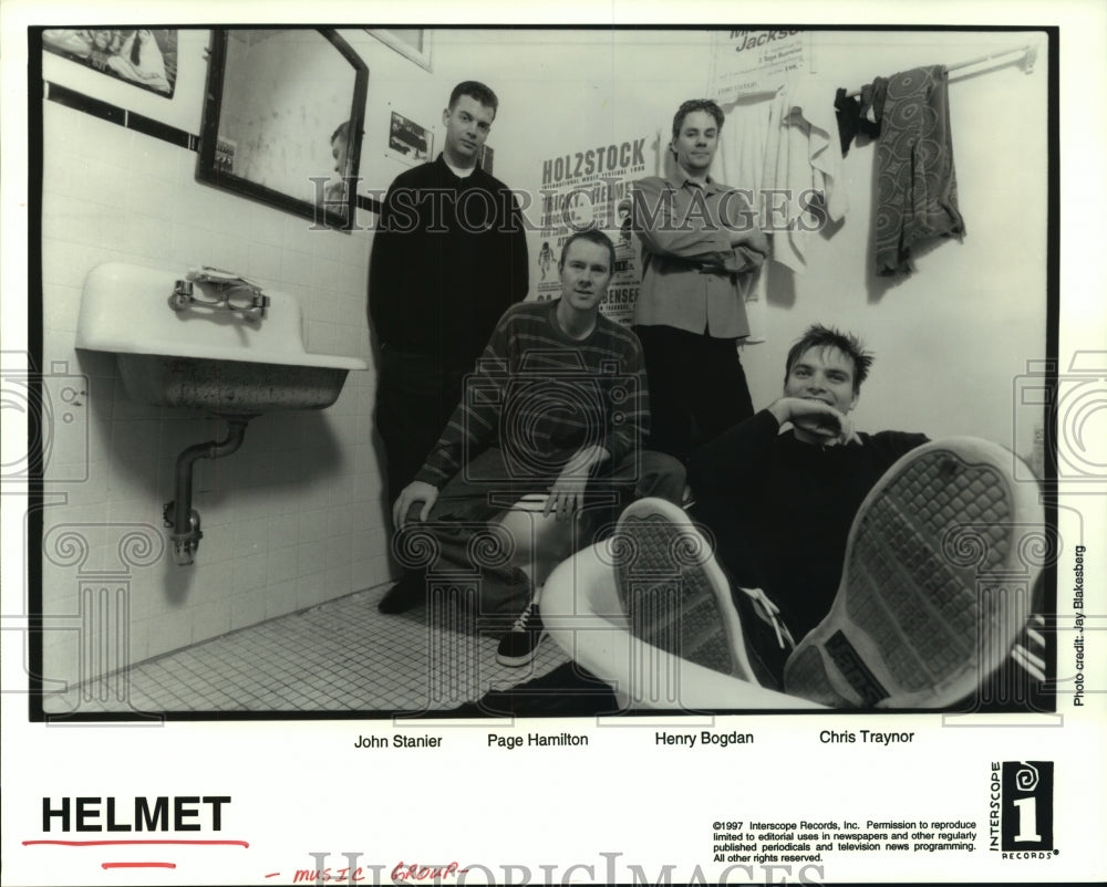 1997 Press Photo Members of the band Helmet hanging out in bathroom - hcp07071- Historic Images