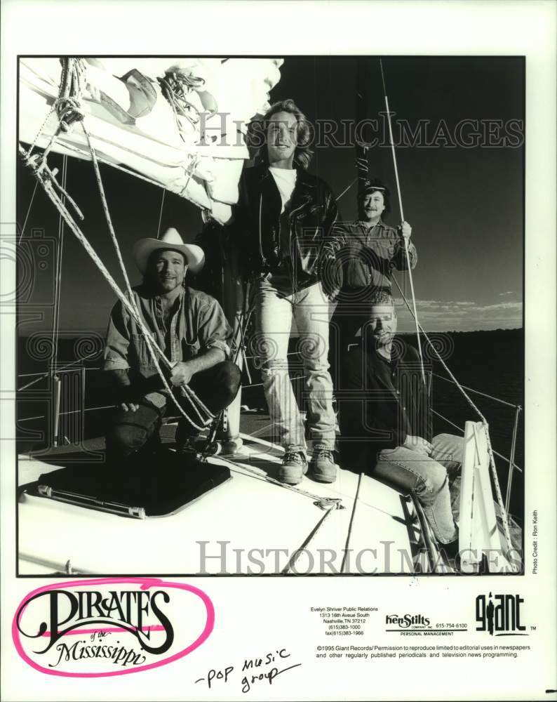 1995 Press Photo Pirates of the Mississippi - band members on sailboat- Historic Images