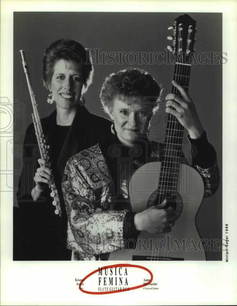 1988 Press Photo &quot;Musica Femina,&quot; Flute Guitar Duo - hcp07573- Historic Images