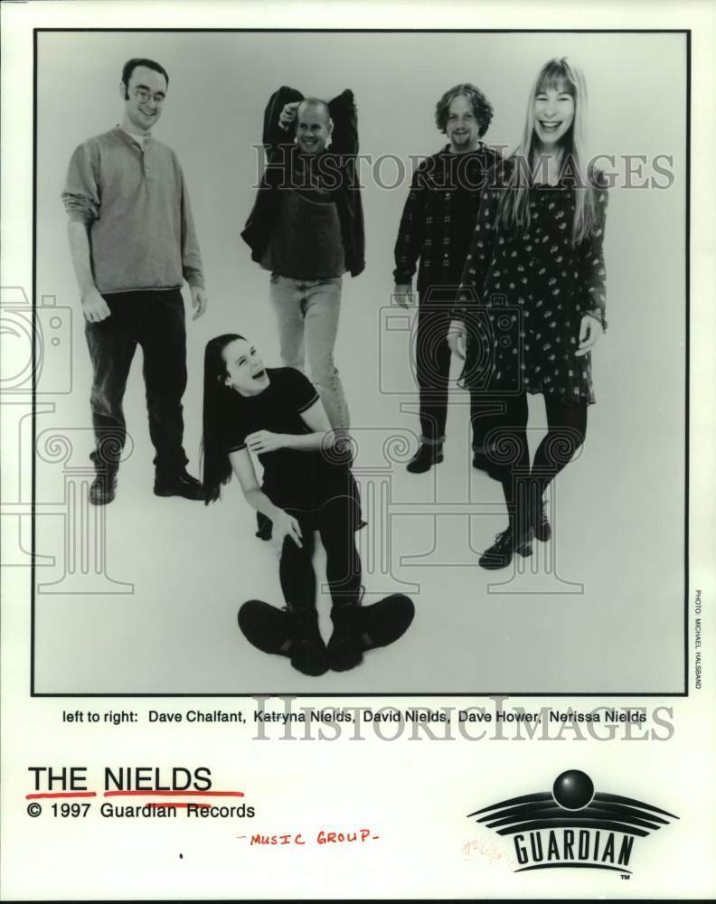 1997 Press Photo Music Group &quot;The Nields&quot; - hcp07621- Historic Images