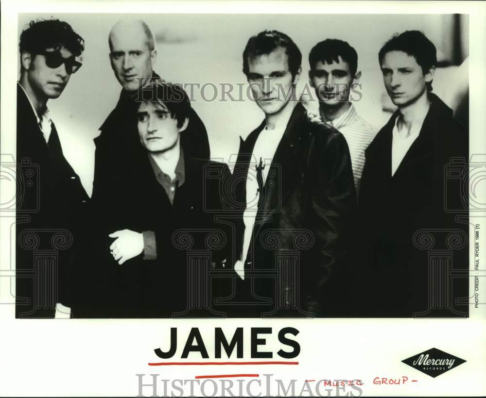 1998 Press Photo Members of the music group James - hcp08041- Historic Images