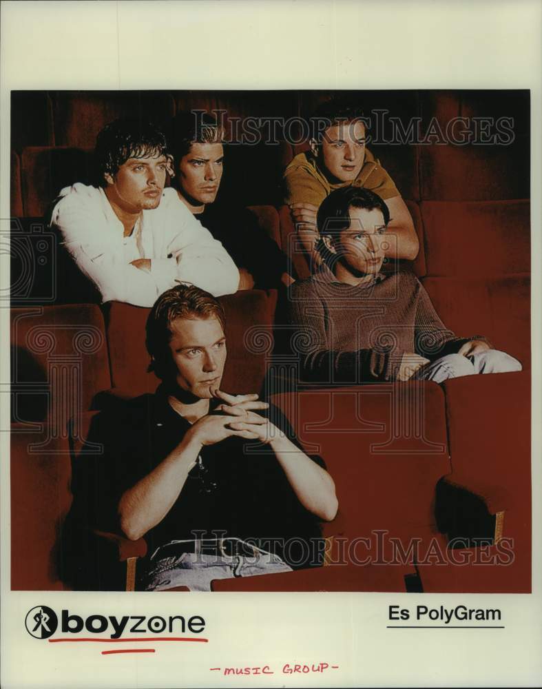 1997 Press Photo Boyzone band members watching a movie in theater - hcp08288- Historic Images