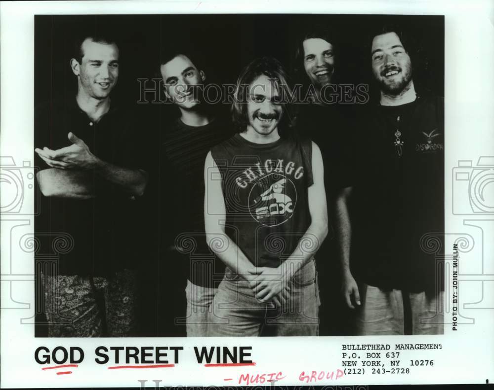 1993 Press Photo God Street Wine members share a laugh - hcp08338- Historic Images