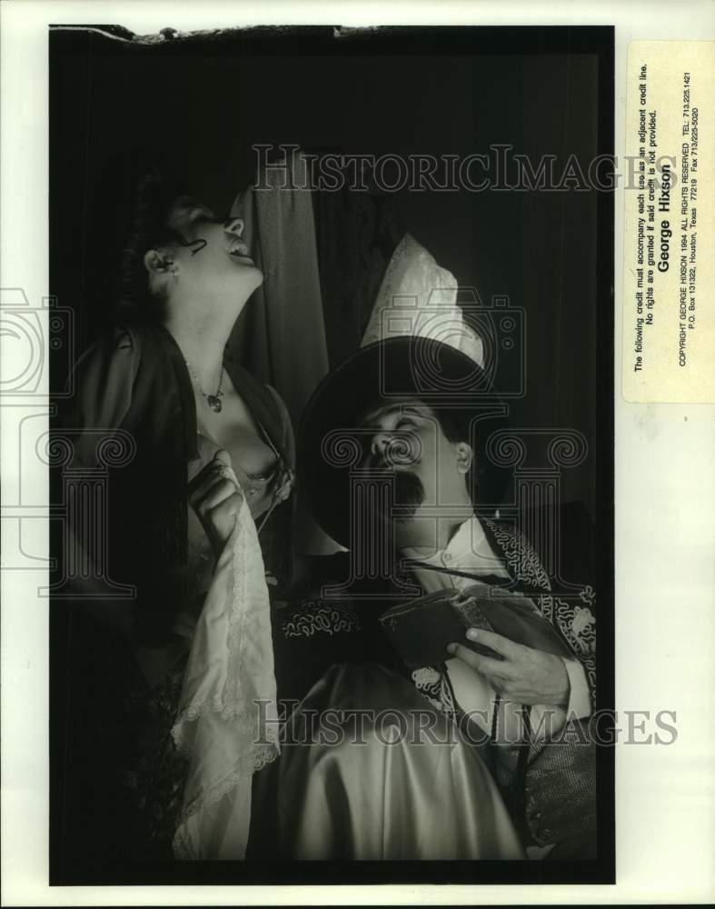 1994 Press Photo Members of the Houston Shakespeare Festival in play scene- Historic Images