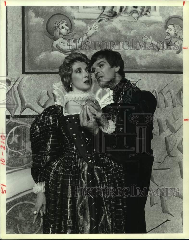 1985 Press Photo Kathleen Halloway and Frank Barrie star in Richard III- Historic Images