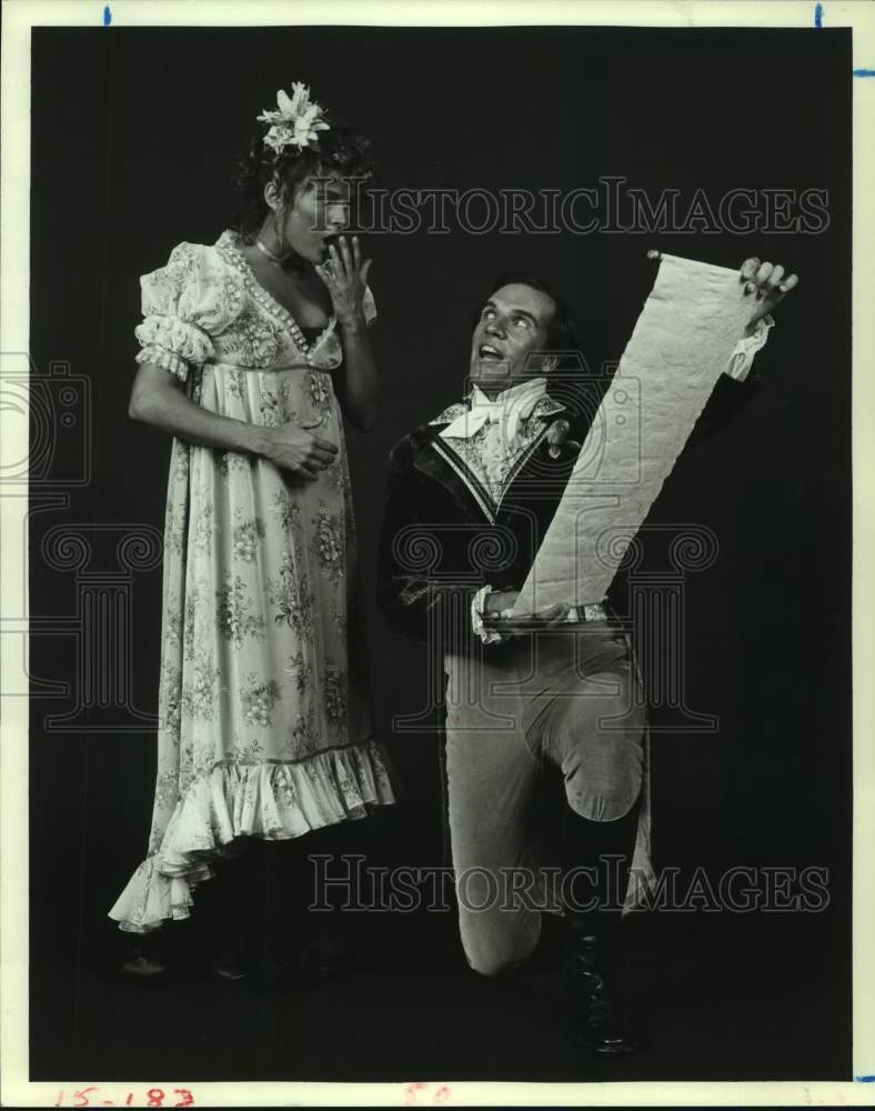 1982 Press Photo Tina-Bess Hubbard &amp; James Robert Daniel in Love&#39;s Labour&#39;s Lost- Historic Images