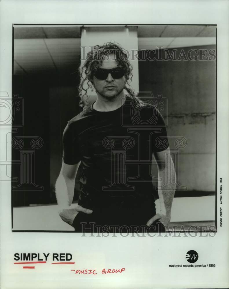 1995 Press Photo Member of music group Simply Red - hcp09146- Historic Images