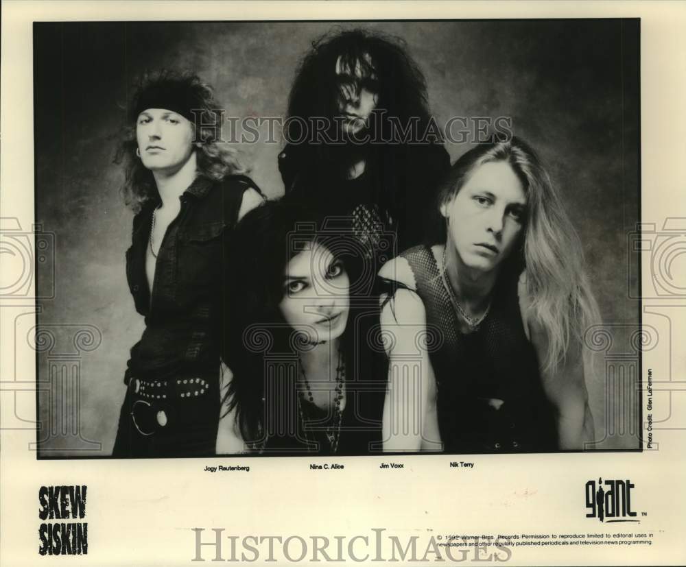 1992 Press Photo Members of rock group &quot;Skew Siskin&quot;. - hcp09322- Historic Images