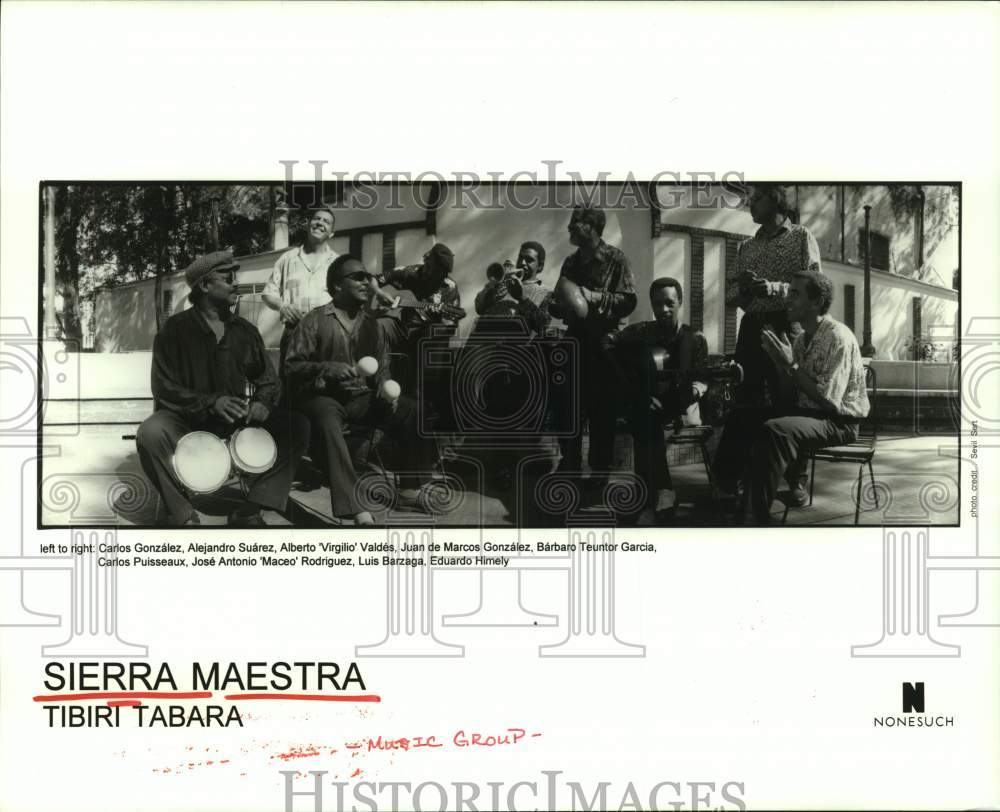 1998 Press Photo Cuban group Sierra Maestra - Tibiri Tabara - hcp09557- Historic Images