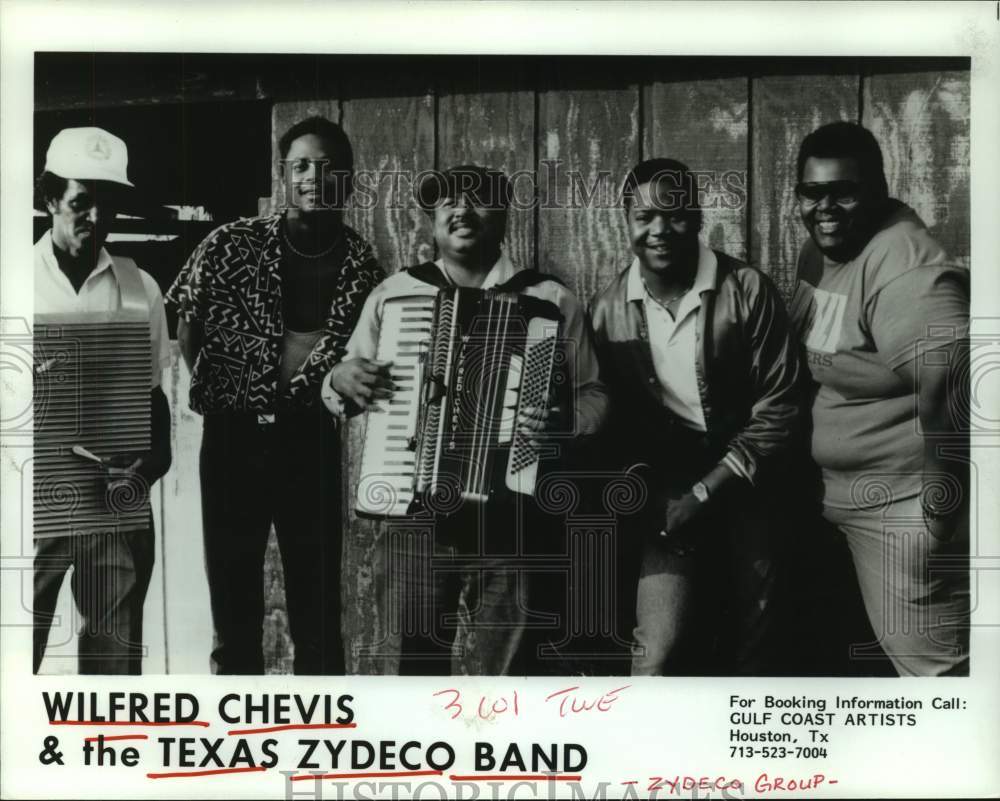 1997 Press Photo Zydeco music group &quot;Wilfred Chevis &amp; the Texas Zydeco Band&#39;.- Historic Images