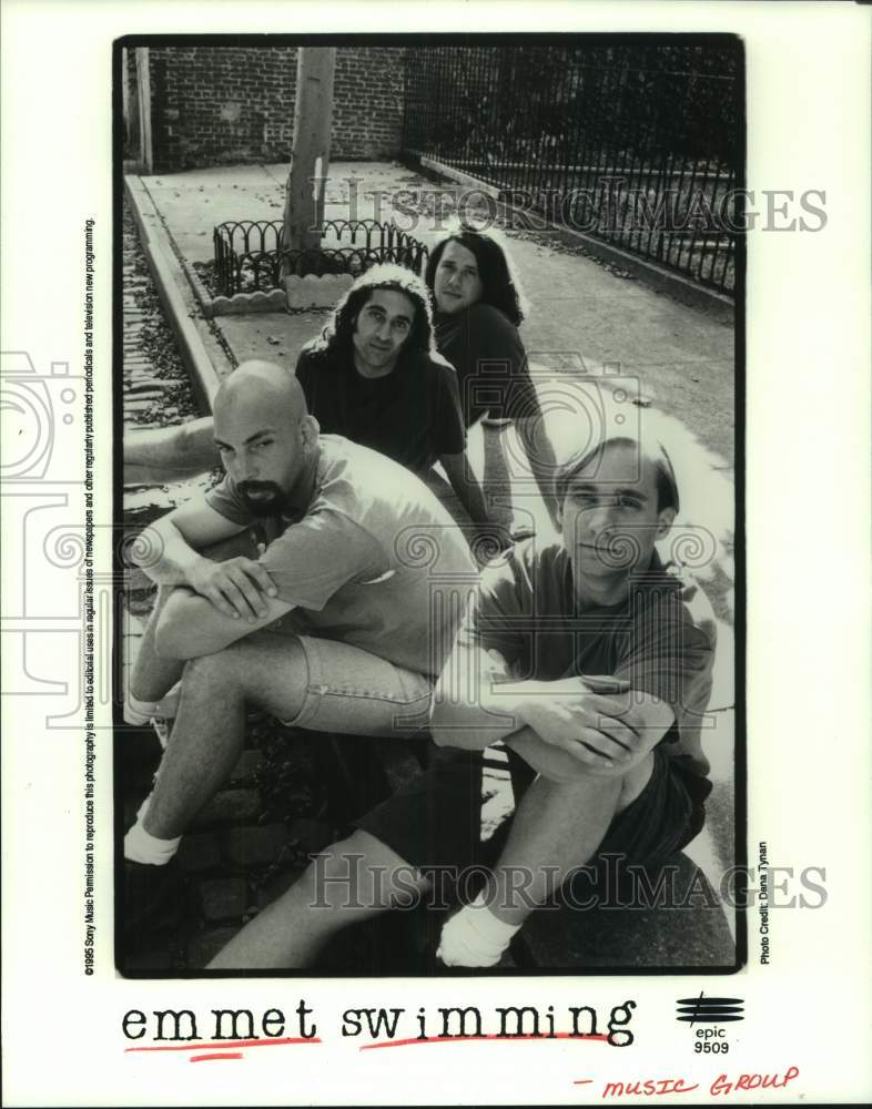 1995 Press Photo Music Group &quot;Emmet Swimming&quot; - hcp10328- Historic Images