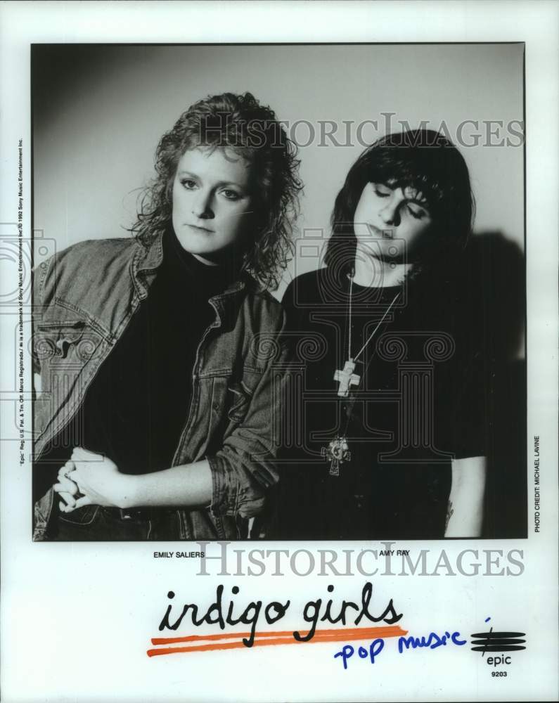 1992 Press Photo Pop Music duo &quot;Indigo Girls&quot; - hcp10427- Historic Images