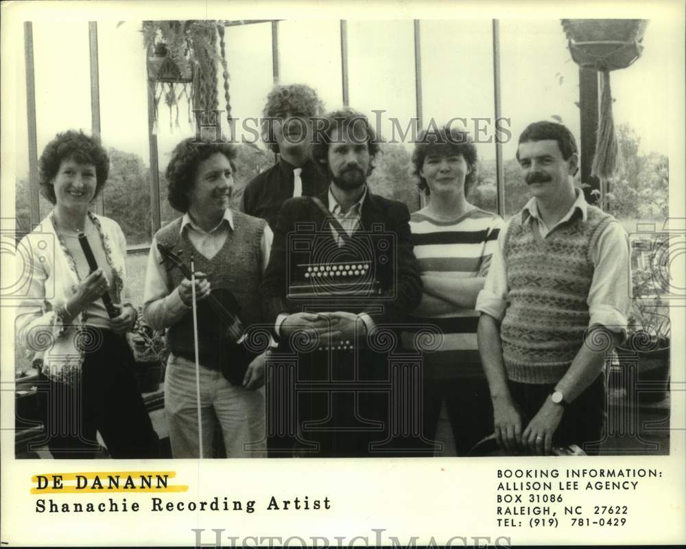 1982 Press Photo Members of the music group De Danann - hcp11239- Historic Images