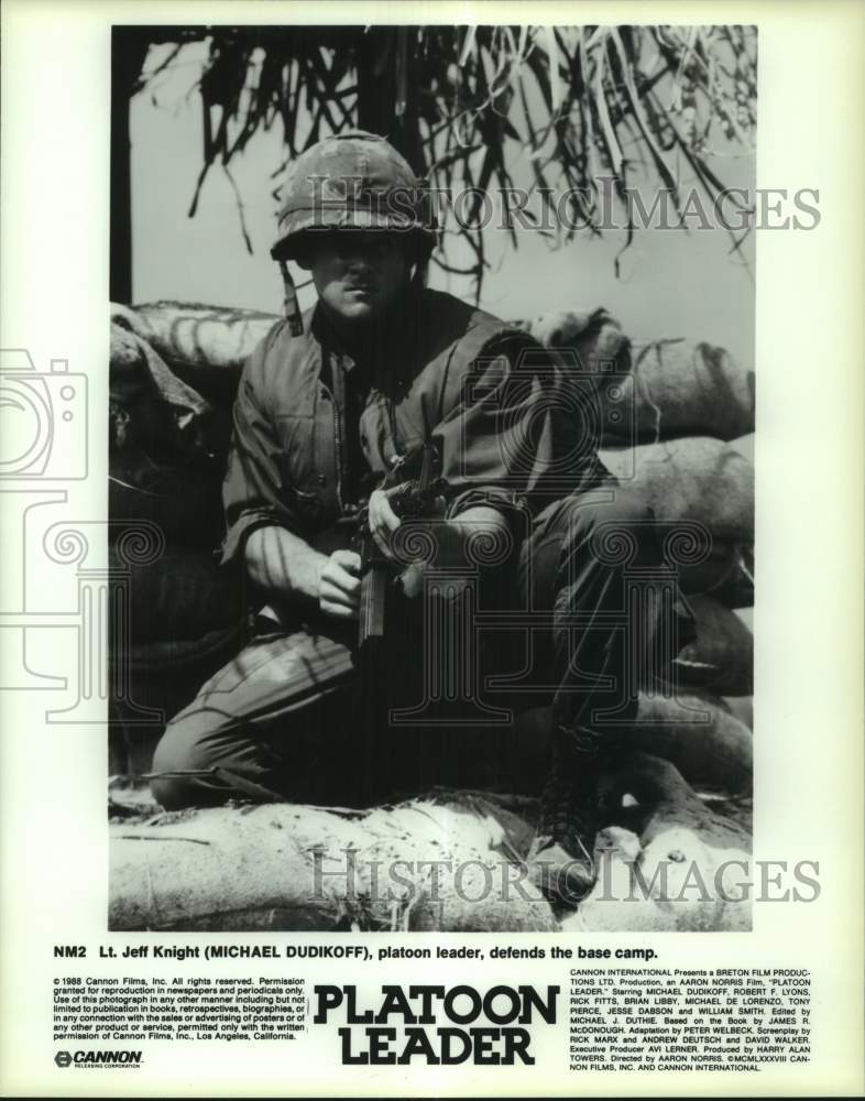 1988 Press Photo &quot;Platoon Leader&quot; movie - Michael Dudikoff defends base camp- Historic Images