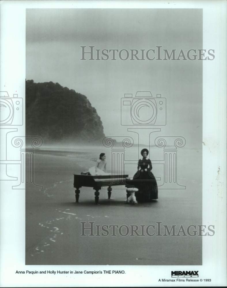 1993 Press Photo Anna Paquin and Holly Hunter act in the movie The Piano- Historic Images