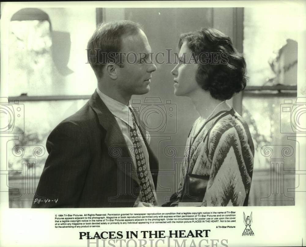 1984 Press Photo Actors Ed Harris and Amy Madigan in Scene, Places in the Heart- Historic Images