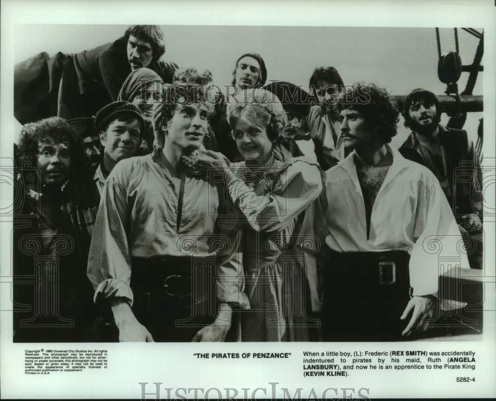 1983 Press Photo &quot;The Pirates of Penzance&quot; movie scene - hcp12217- Historic Images