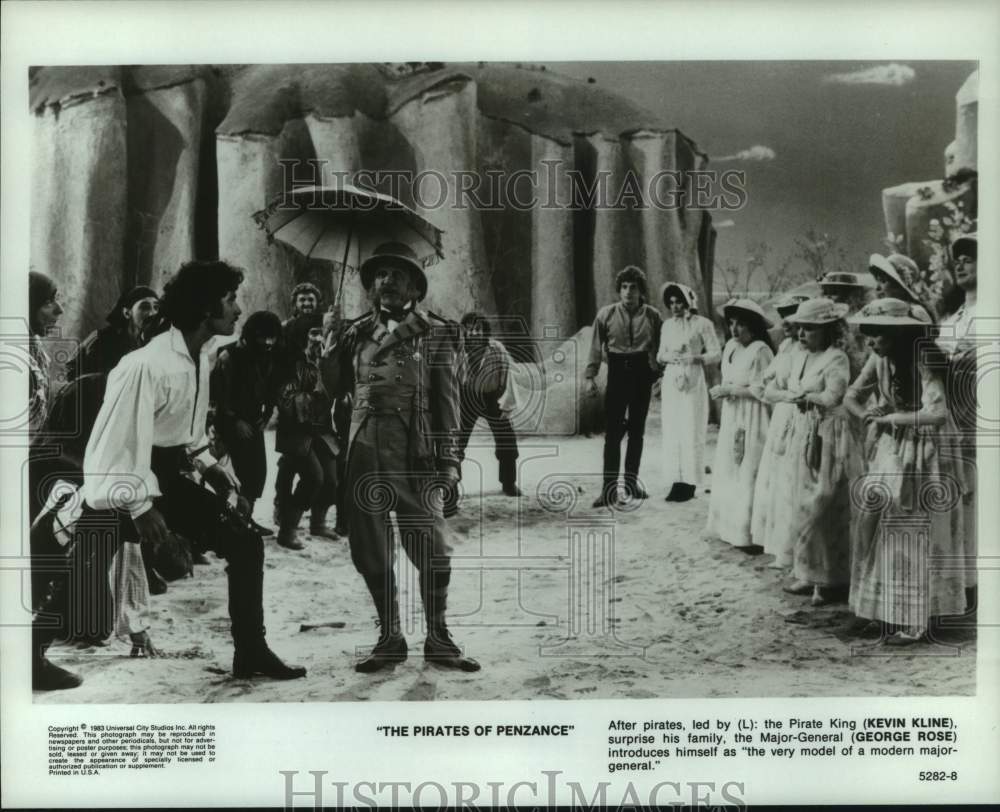 1983 Press Photo &quot;The Pirates of Penzance&quot; - Kevin Kline, George Rose- Historic Images