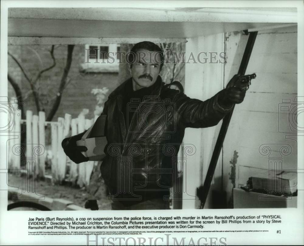 1988 Press Photo Burt Reynolds as Joe Paris in &quot;Physical Evidence&quot; - hcp12418- Historic Images