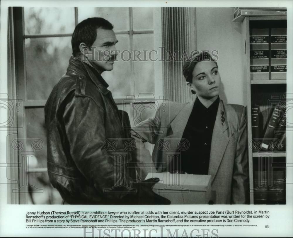 1988 Press Photo Theresa Russell &amp; Burt Reynolds star in &quot;Physical Evidence&quot;- Historic Images